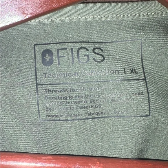 Figs Olive Green Scrub Set Extra Large - Picture 3 of 8